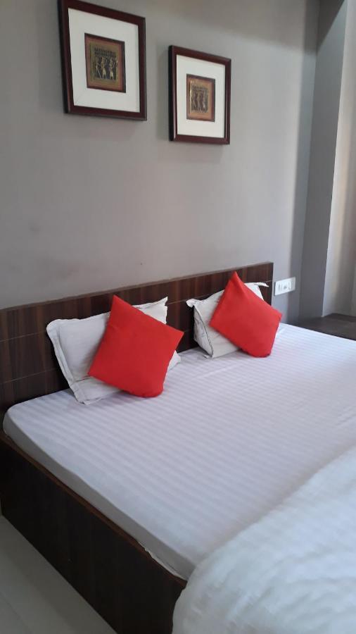 Narmada Bhawan Hotel *